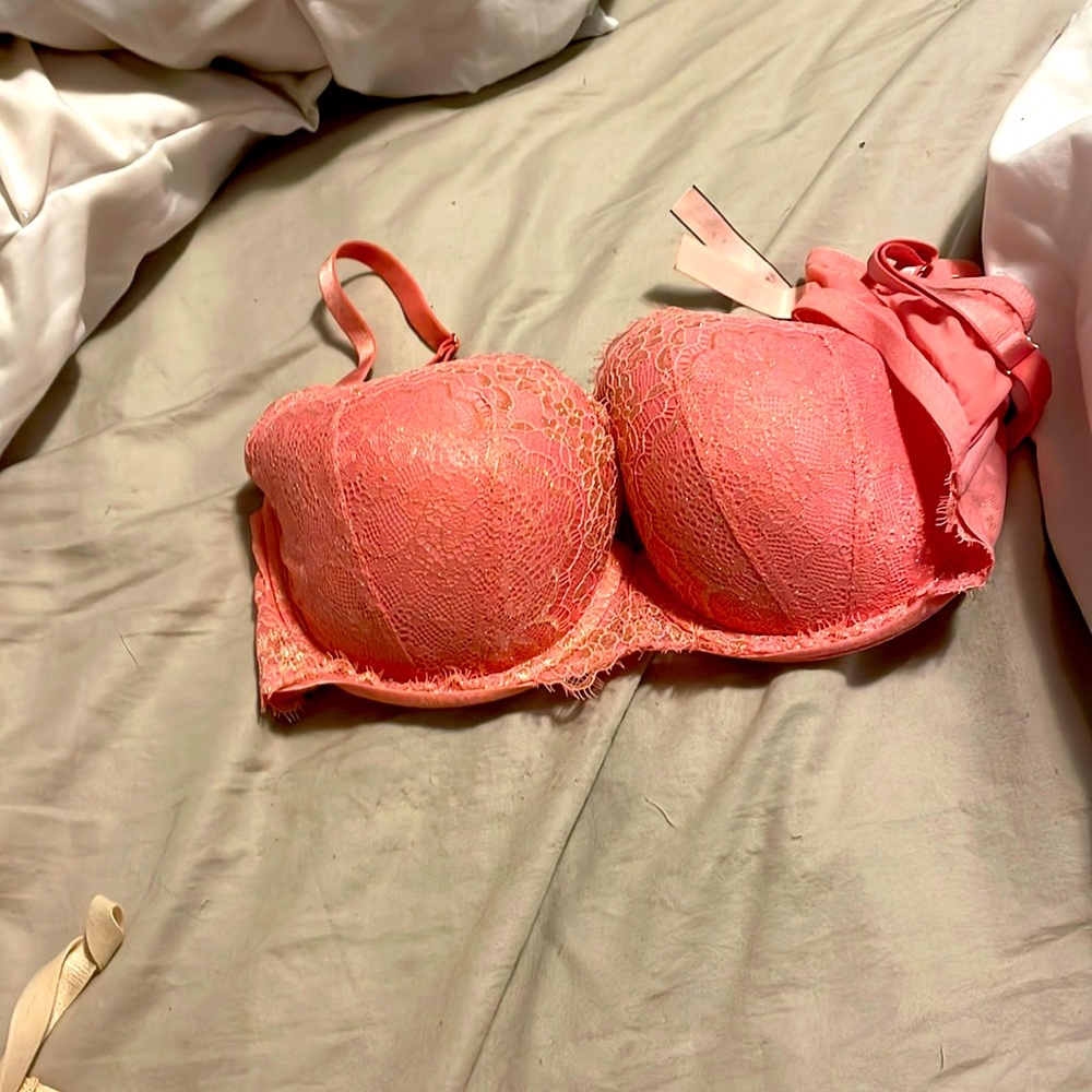 Victoria secret push-up pink bra worn once